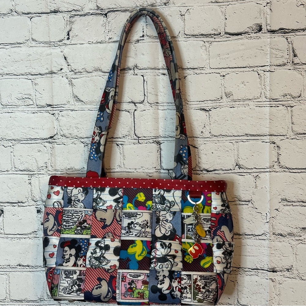 Harvey’s Disney seatbelt